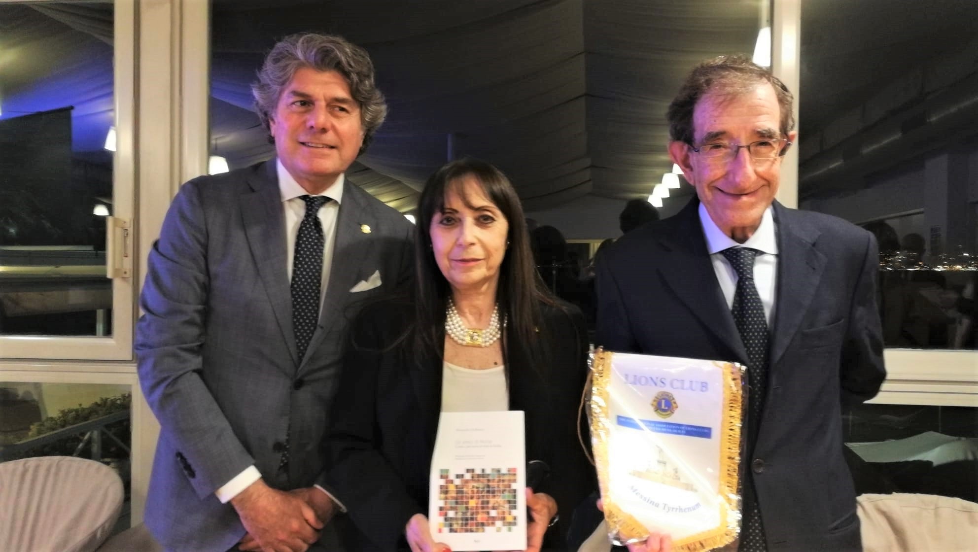 Il presidente Giuseppe Vadalà Bertini Silvana Schachter e Alessandro Hoffman autore del volume presentato nella serata (002)