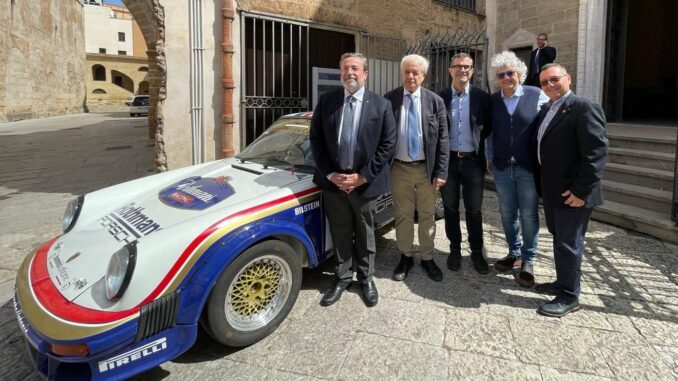Da Sinistra Angelo Pizzuto presidente Automobile Club Palermo Marco Rogano direttore generale Aci Sport prof. Andrea Pace prorettore alla Ricerca Marco Cascino Dire (002)