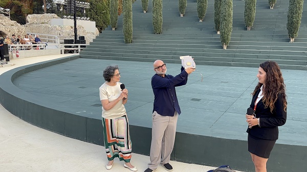 Carmelo Rifici ritira il premio per Elisabetta Pozzi (002)