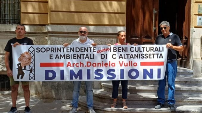 Dimissioni VULLO flashmob 2025-07-25 WWF (5) (002)