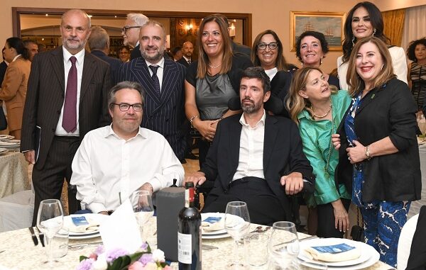 Foto di gruppo AISLA e NeMO con Ministro Schillaci. Francesco. Cucinotta (002)