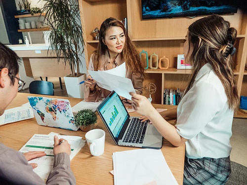 gen z in azienda_pexels-kindelmedia-7651733 (002)