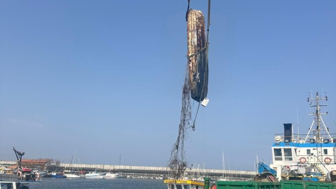 rimozione relitti nel porto di Catania 6 (002)