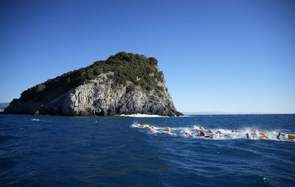 SWIMTHEISLAND Golfo dell’Isola
