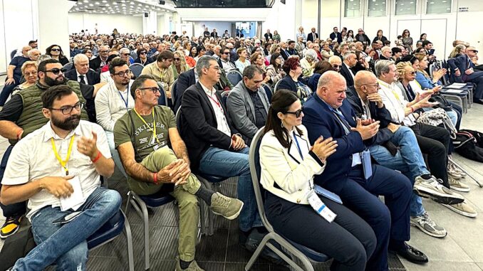 c) I delegati Uici hanno rinnovato gli organi e tracciato le linee dazione per il prossimo quinquennio (002)