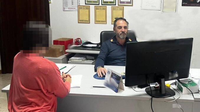 continua-a-tormentare-ex-con-messaggi-minacciosi-aggravamento-della-misura-cautelare-per-un-36enne-di-adrano-eseguito-dalla-polizia-di-stato