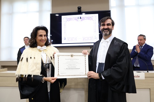 Conferito il Dottorato di ricerca in Scienze giuridiche al prof. Fernando Gascón Inchausti